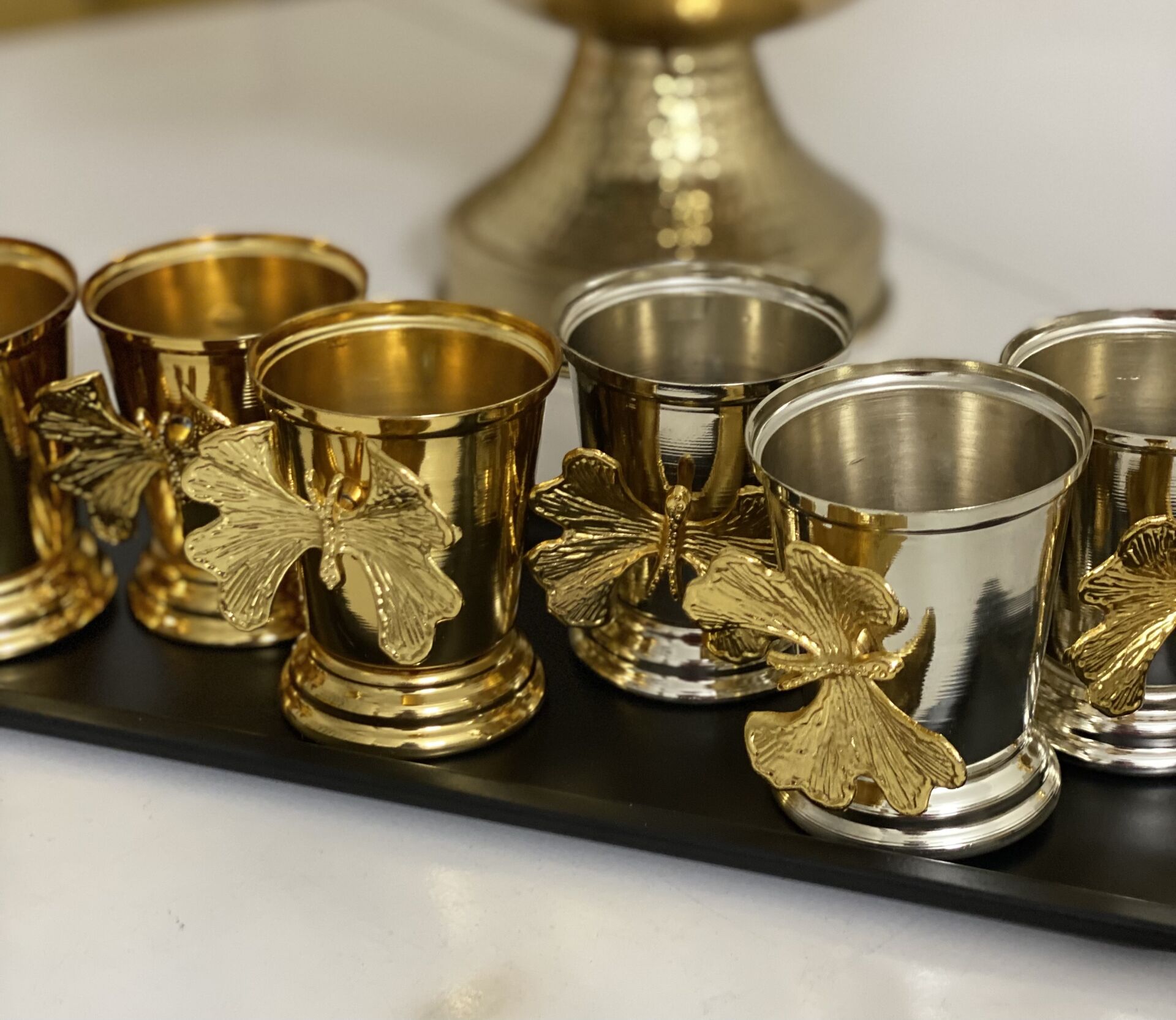 GOLD AND SILVER 6-PIECE BUTTERFLY ROSES BUCKET