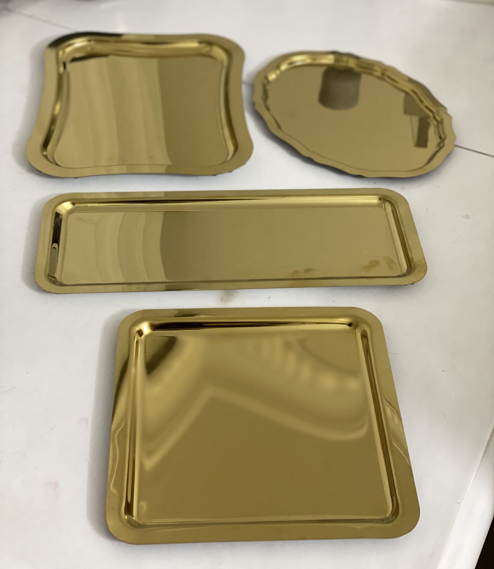 GOLD COLOR OVAL BATON SQUARE AND ITALIAN MODEL 4-PIECE SERVING AND PRESENTATION TRAY